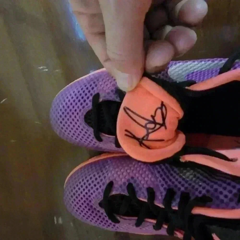 Nike Kyrie 1 easyer purple and orange Size 5Y EUC